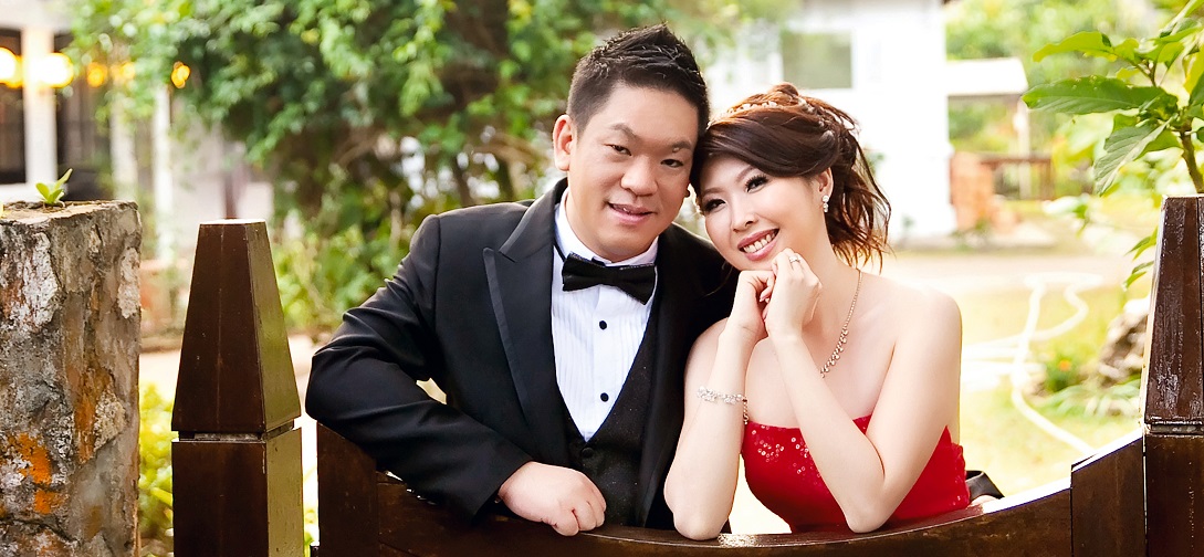 ALEX AND ASHLEY (MARRIED) Lunch Actually (ID)