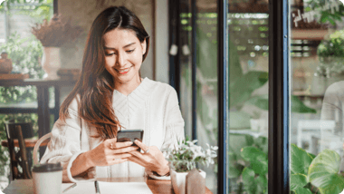 Attractive working single woman eating on a virtual lunch date