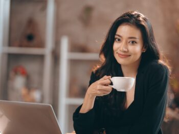 How a Matchmaker Saves You Time vs Swiping: The Smartest Shortcut to Real Love